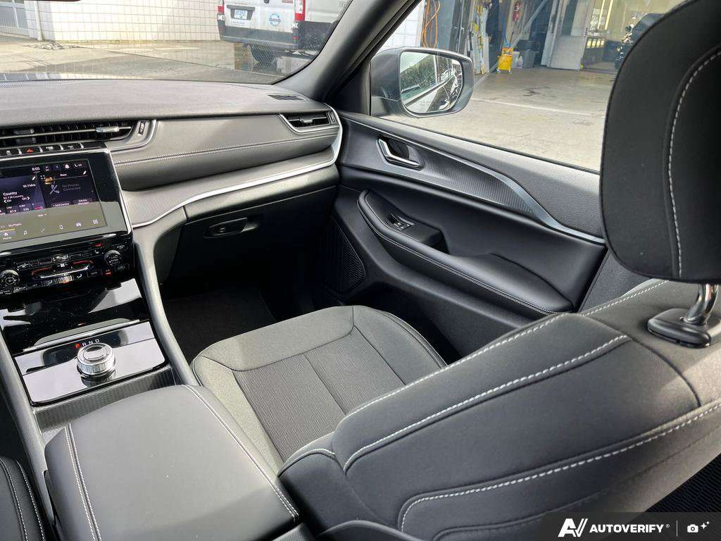 2026 Jeep Grand Cherokee — photo 25 of 25