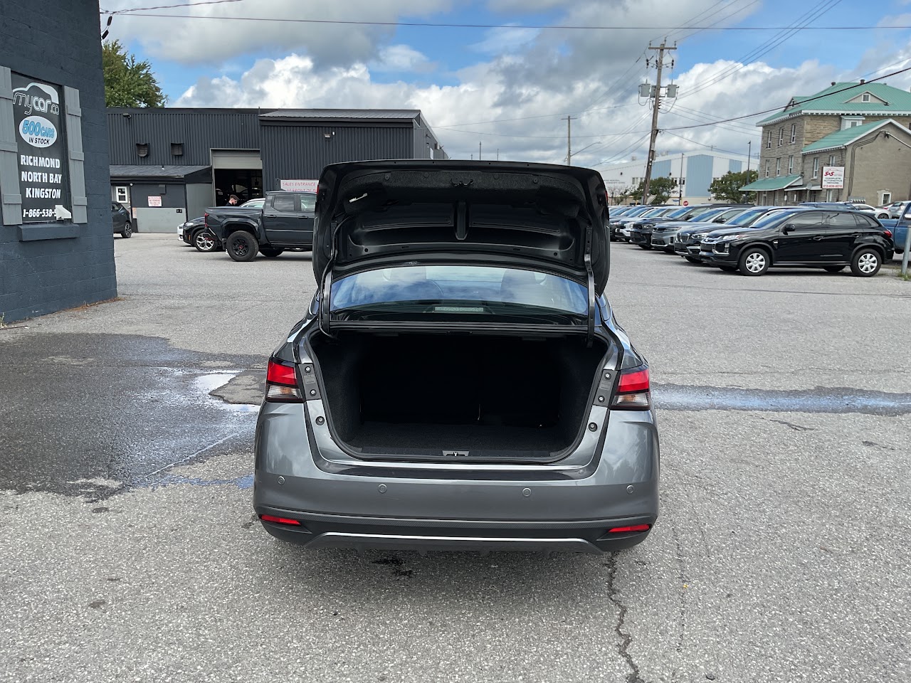 2024 Nissan Versa — photo 21 of 34