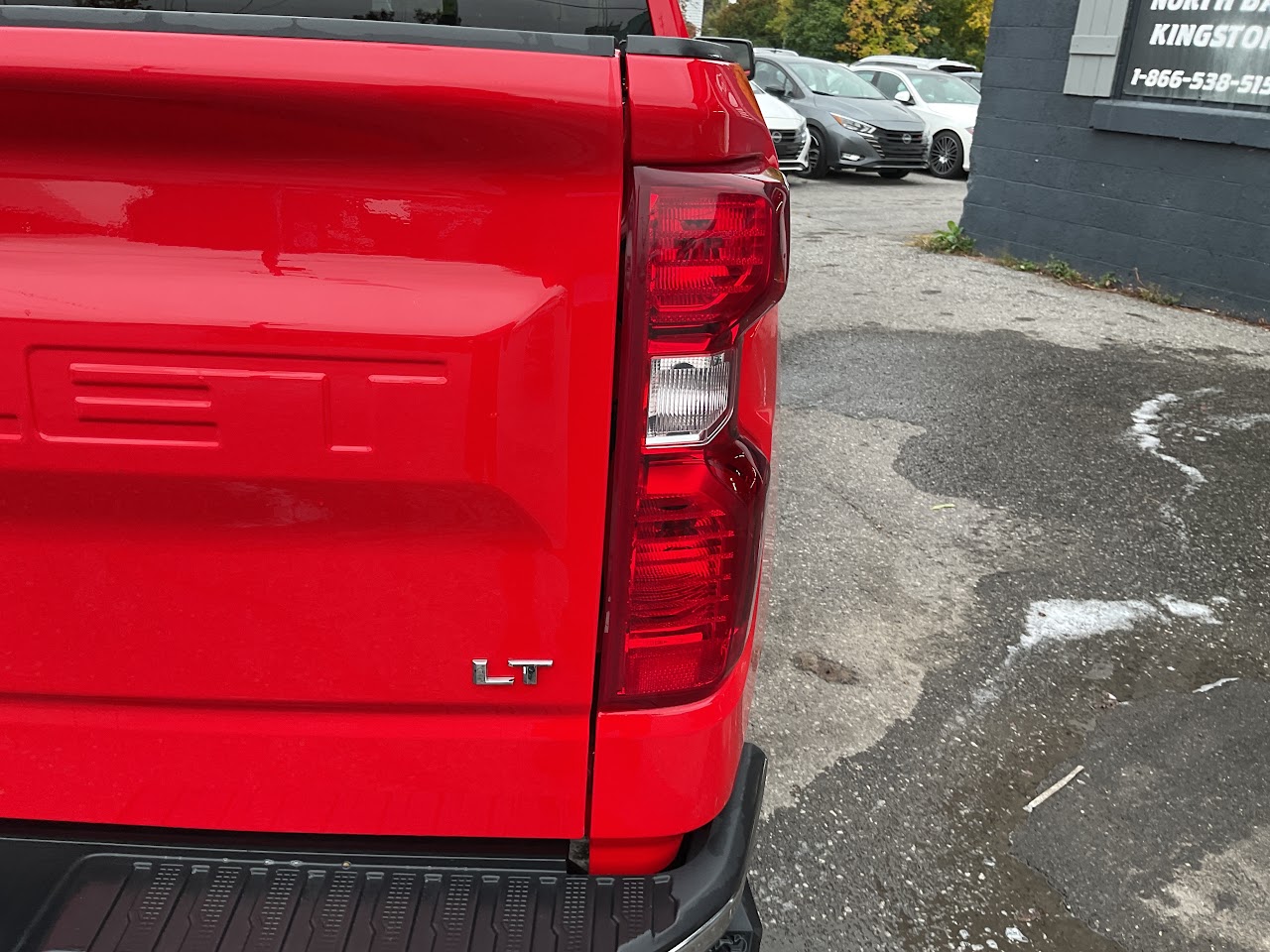 2025 Chevrolet Silverado 1500 — photo 21 of 34