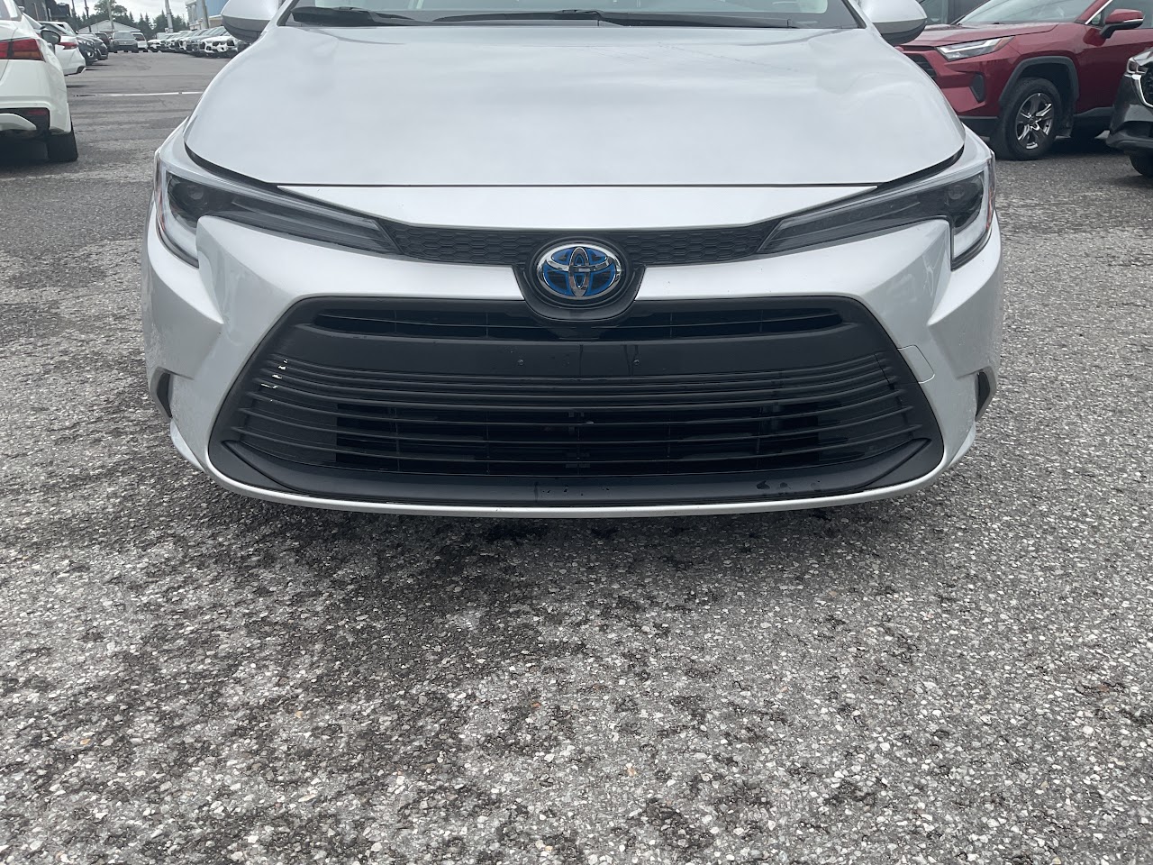 2025 Toyota Corolla — photo 18 of 34