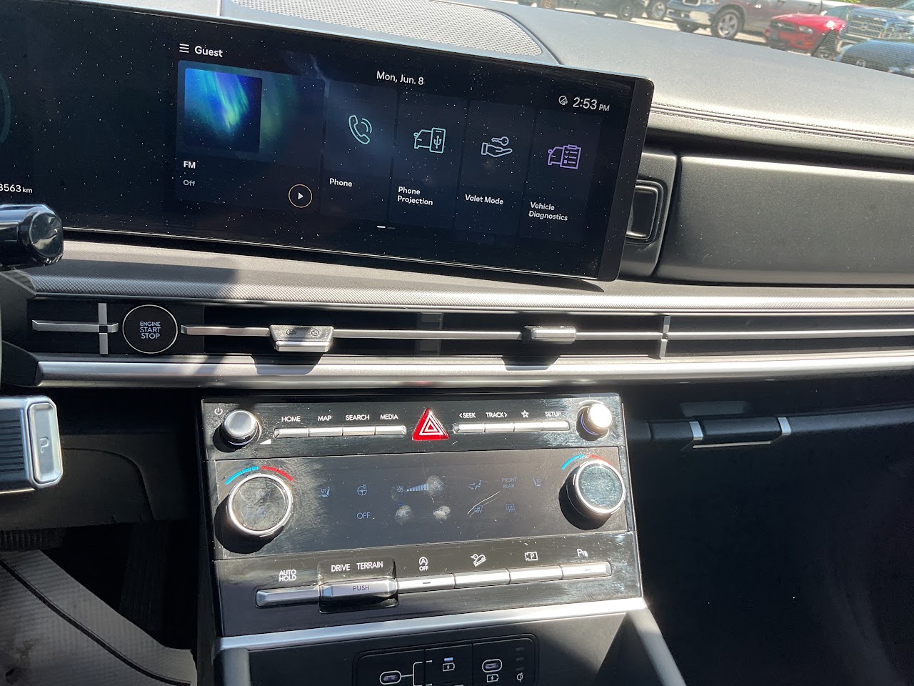 2025 Hyundai Santa Fe — photo 28 of 34