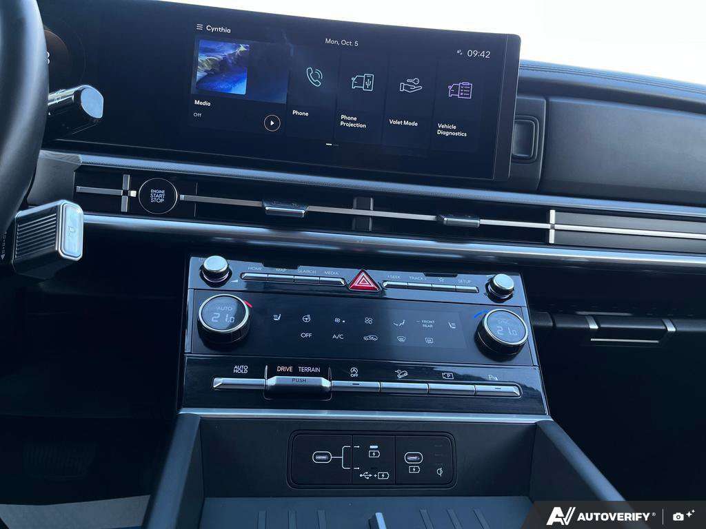 2025 Hyundai Santa Fe — photo 19 of 25