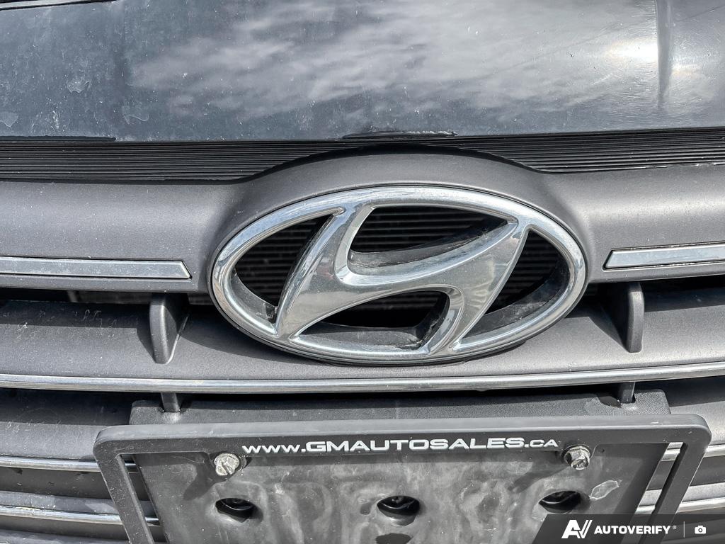 2019 Hyundai Elantra — photo 9 of 25