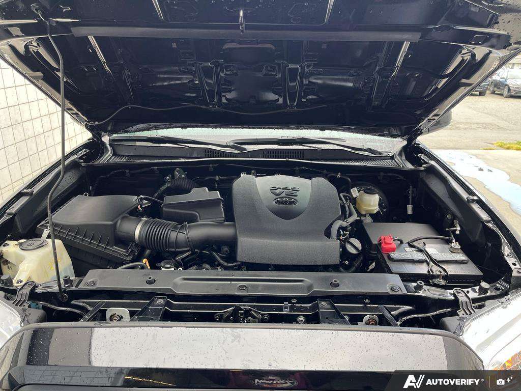 2022 Toyota Tacoma — photo 10 of 25
