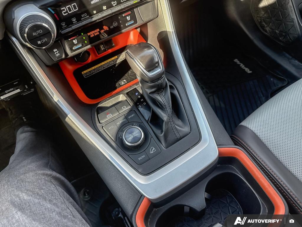 2019 Toyota RAV4 — photo 18 de 25