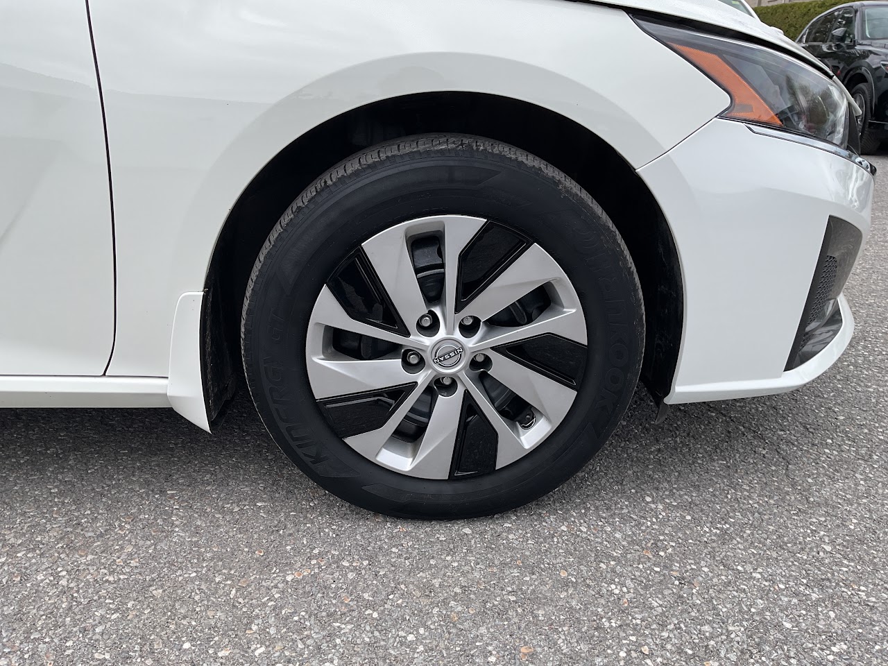 2025 Nissan Altima — photo 12 of 32