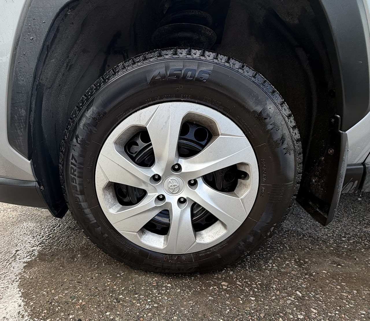 2025 Toyota RAV4 — photo 47 of 47