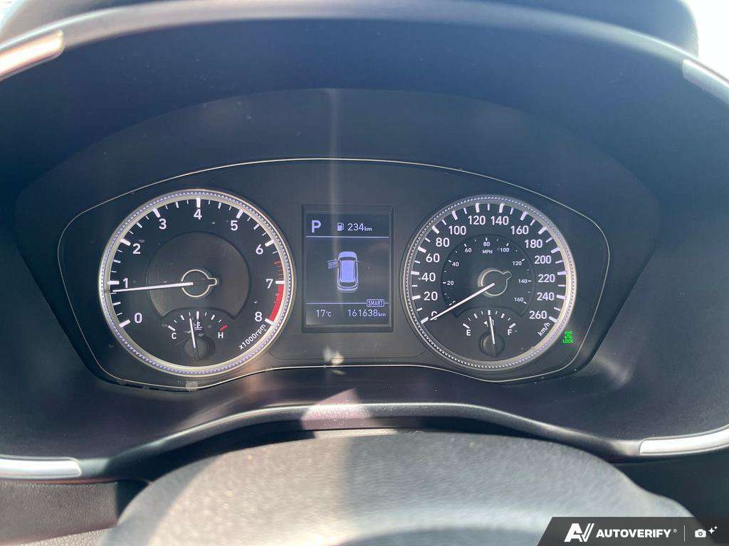 2019 Hyundai Santa Fe — photo 15 of 25