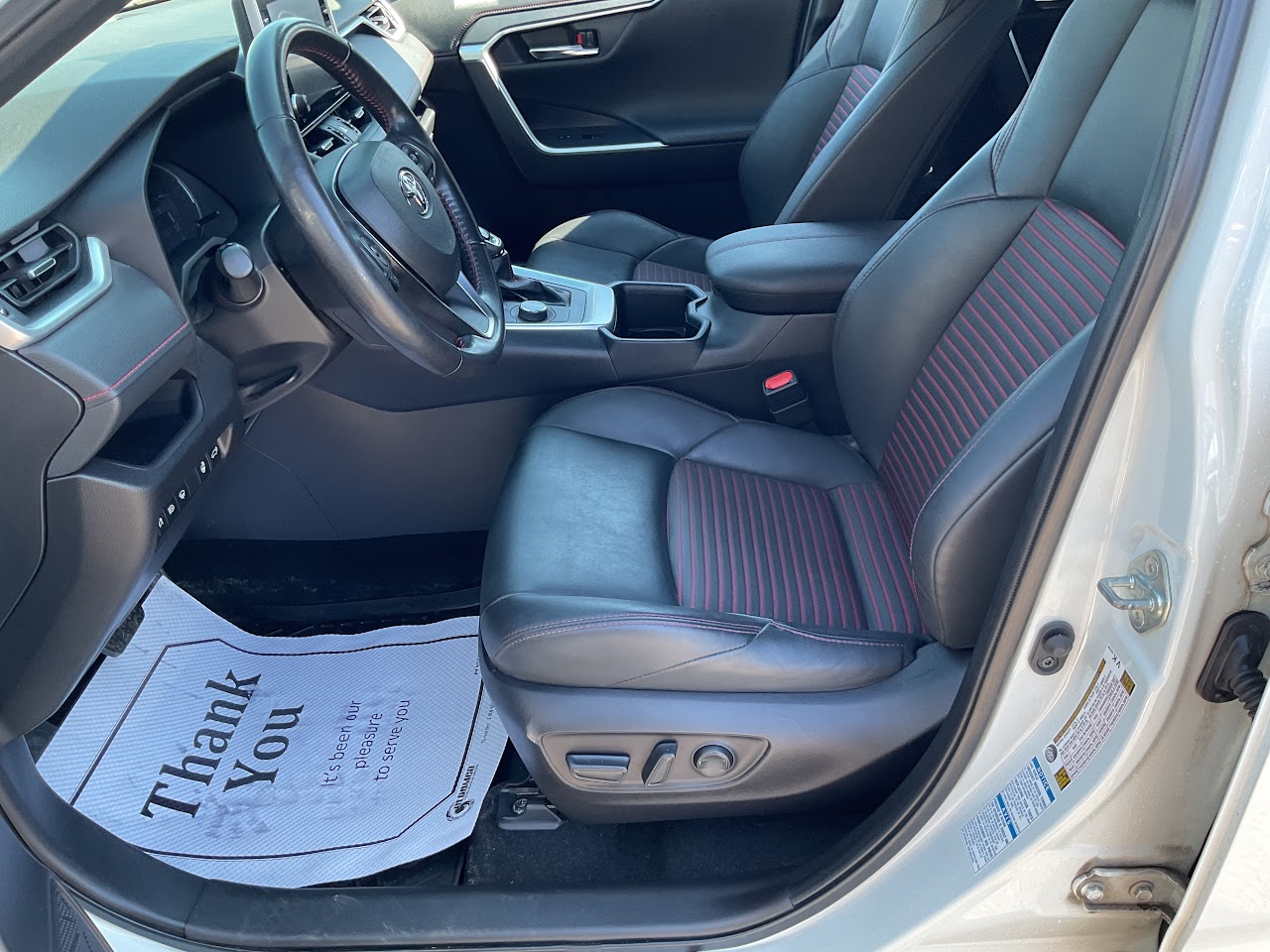 2022 Toyota RAV4 — photo 18 de 32