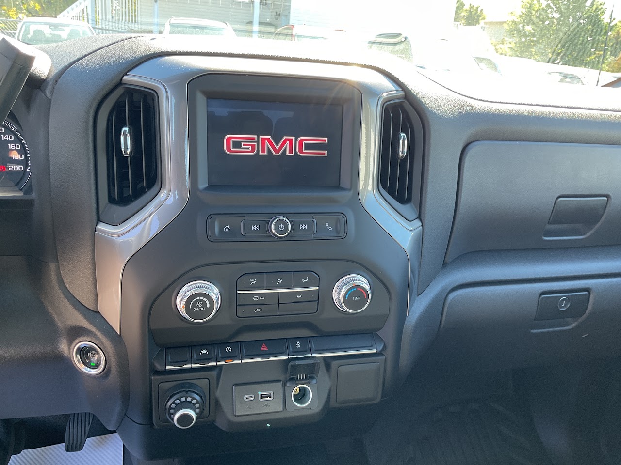 2025 GMC Sierra 1500 — photo 30 de 34