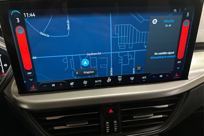 2025 Ford Escape Plug-in Hybrid — photo 28 of 35