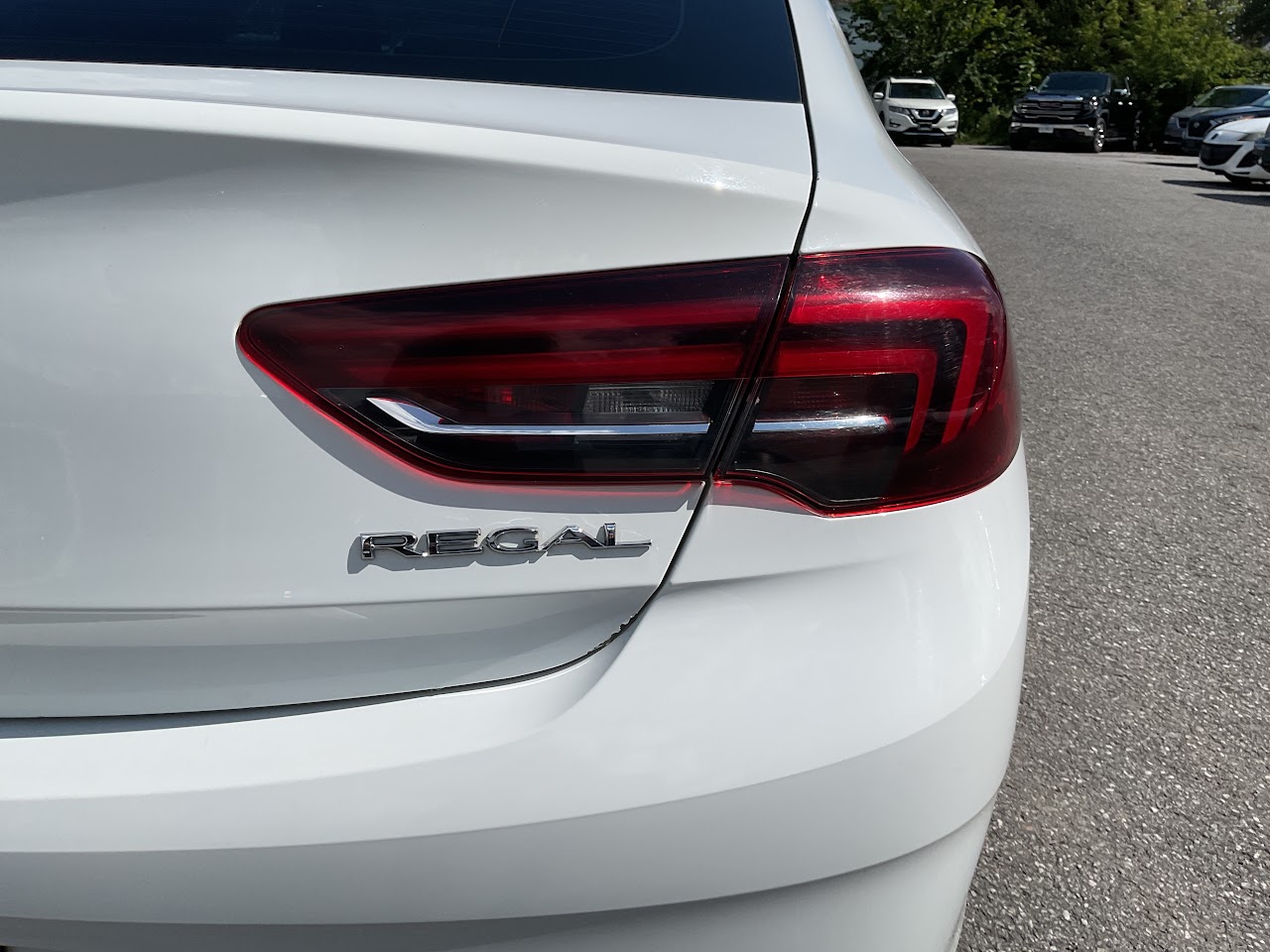 2019 Buick Regal — photo 17 of 34