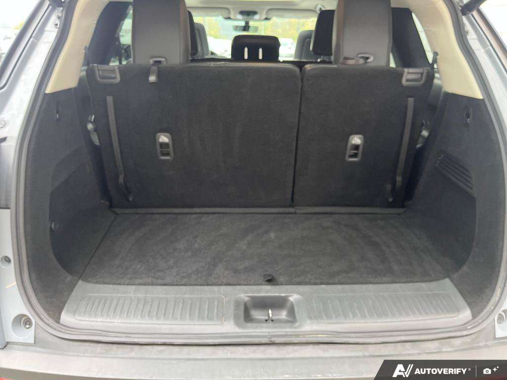 2025 Infiniti QX60 — photo 12 of 25