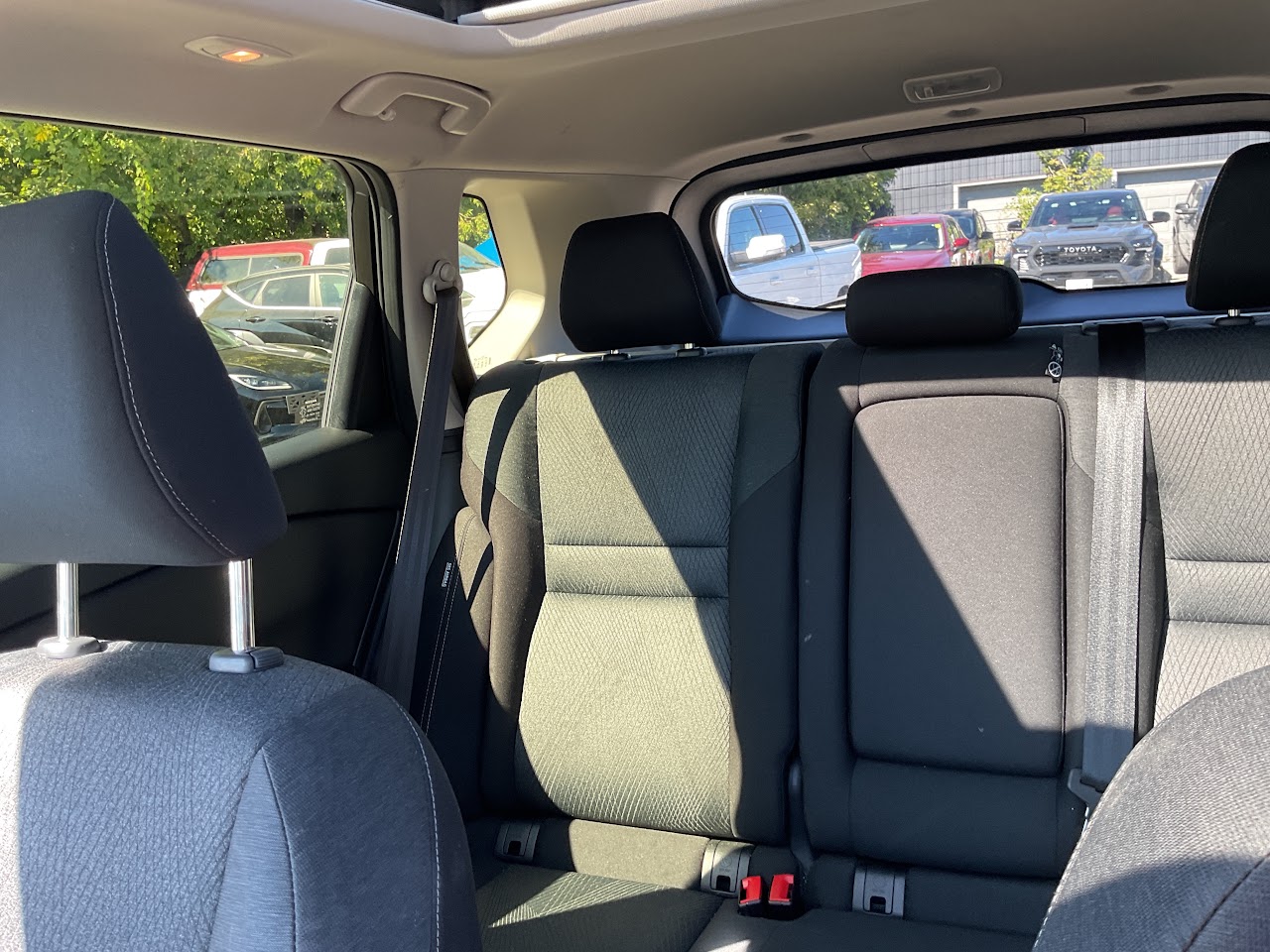 2025 Nissan Rogue — photo 27 of 34
