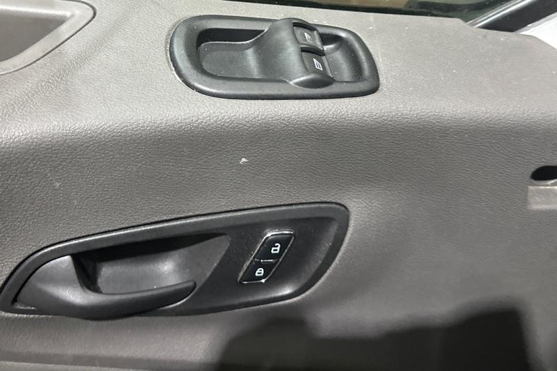 2025 Ford Transit Cargo Van — photo 22 de 23
