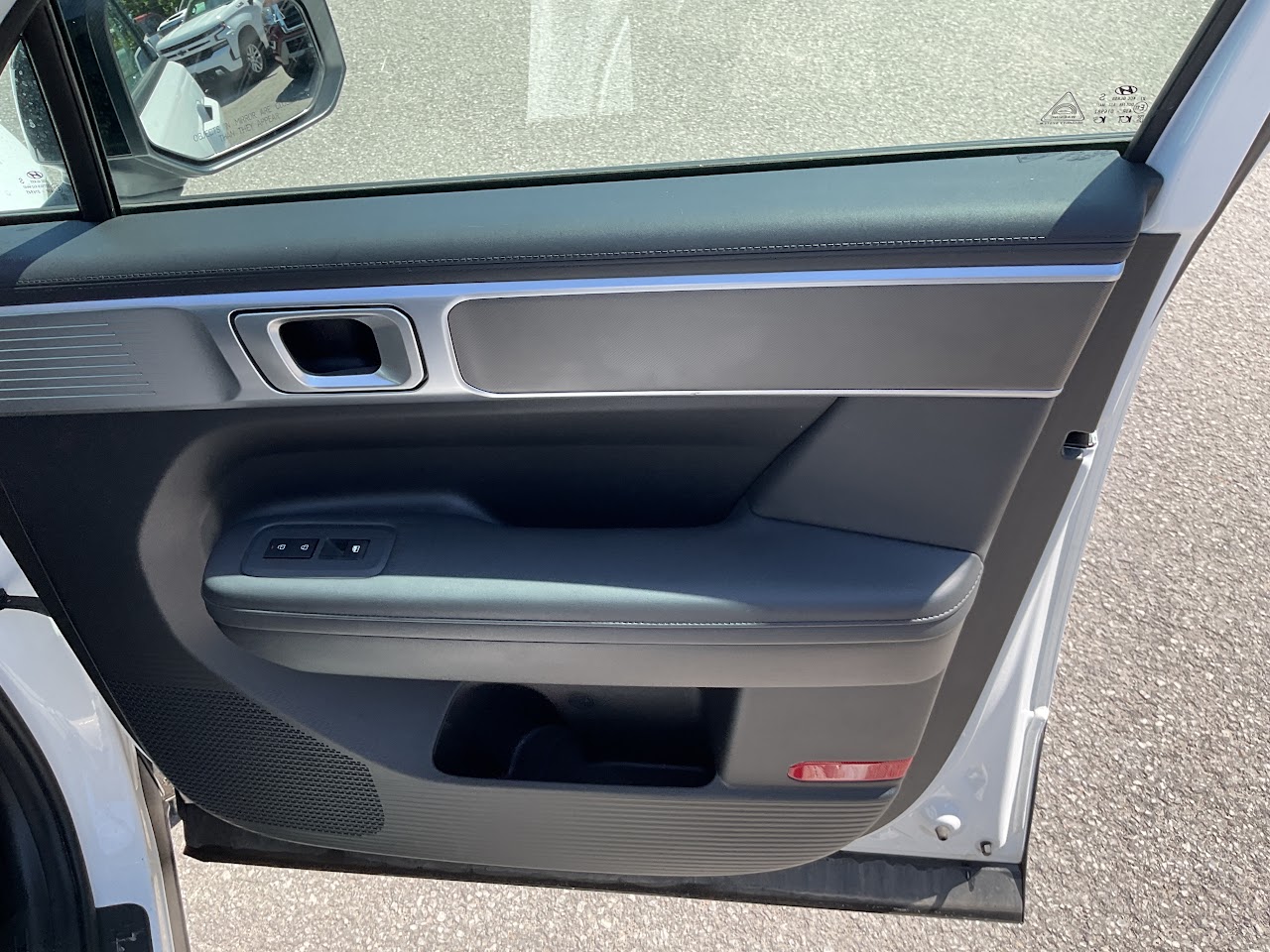 2025 Hyundai Santa Fe — photo 31 of 34