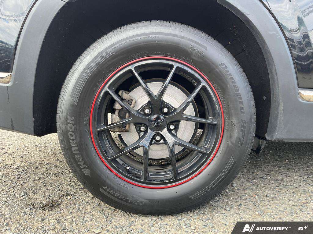 2019 Hyundai Santa Fe — photo 6 of 25