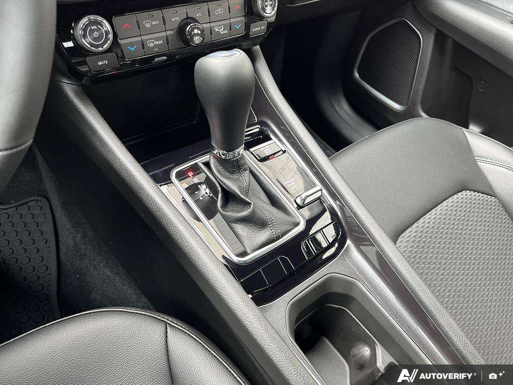2025 Jeep Compass — photo 18 of 25