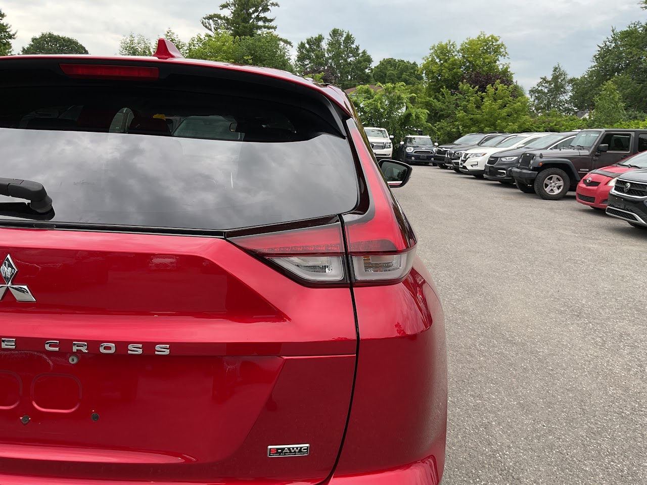 2023 Mitsubishi Eclipse Cross — photo 17 of 32