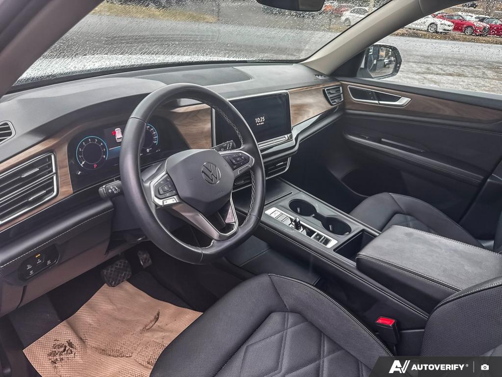 2024 Volkswagen Atlas — photo 13 of 25