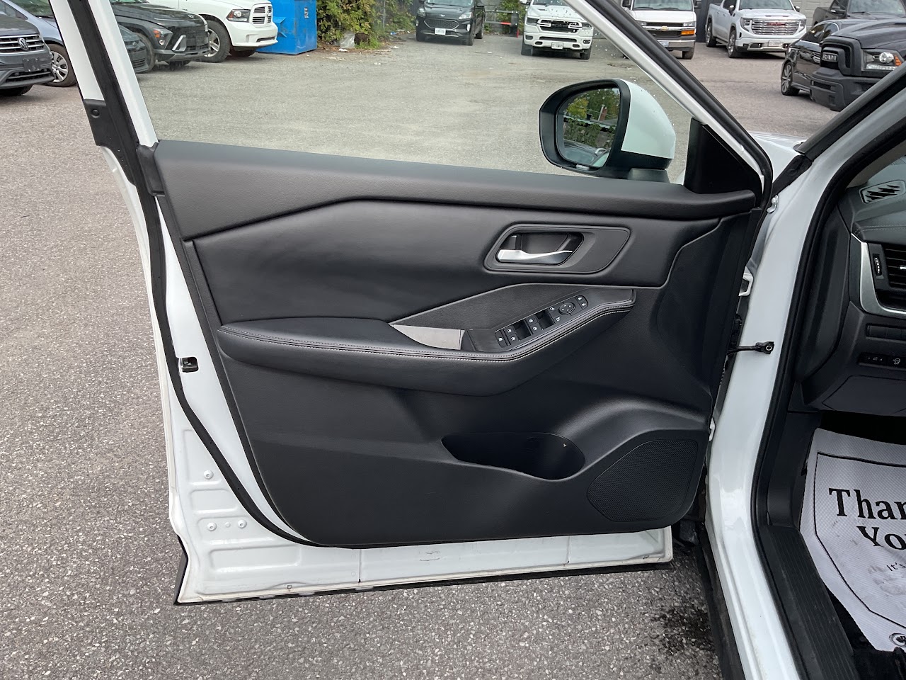 2025 Nissan Rogue — photo 30 de 34