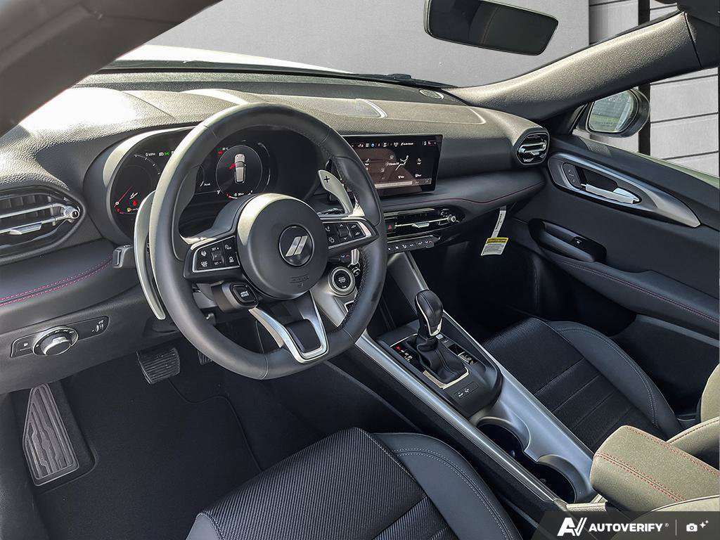 2024 Dodge Hornet — photo 13 of 25