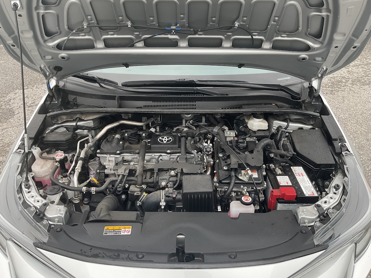 2025 Toyota Corolla — photo 33 of 34