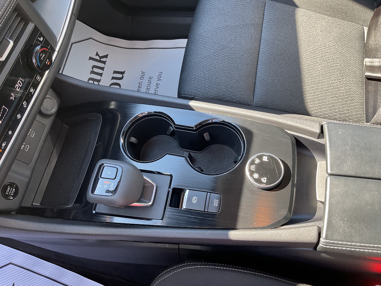2025 Nissan Rogue — photo 24 of 33