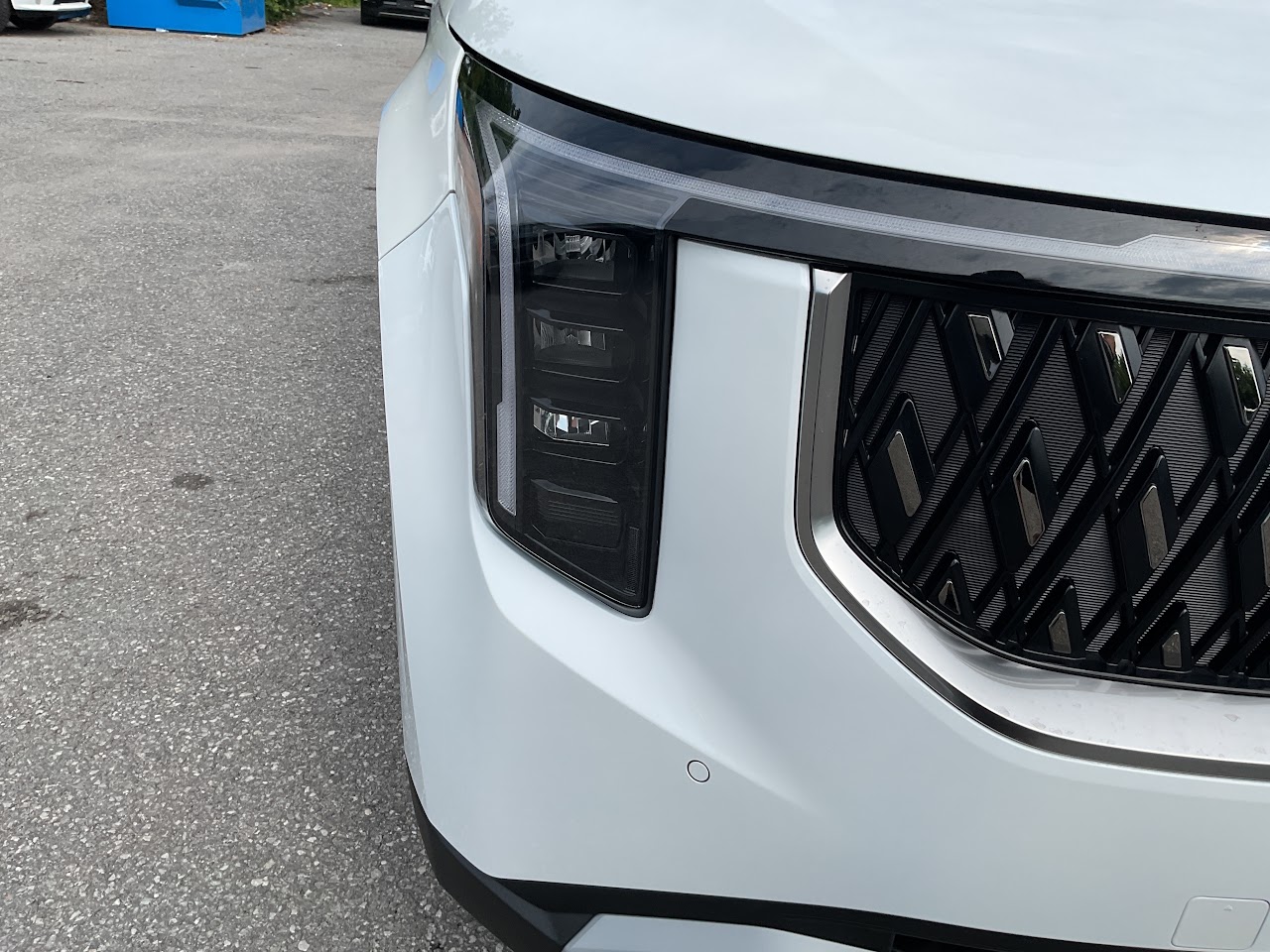 2025 Kia Carnival — photo 14 of 34