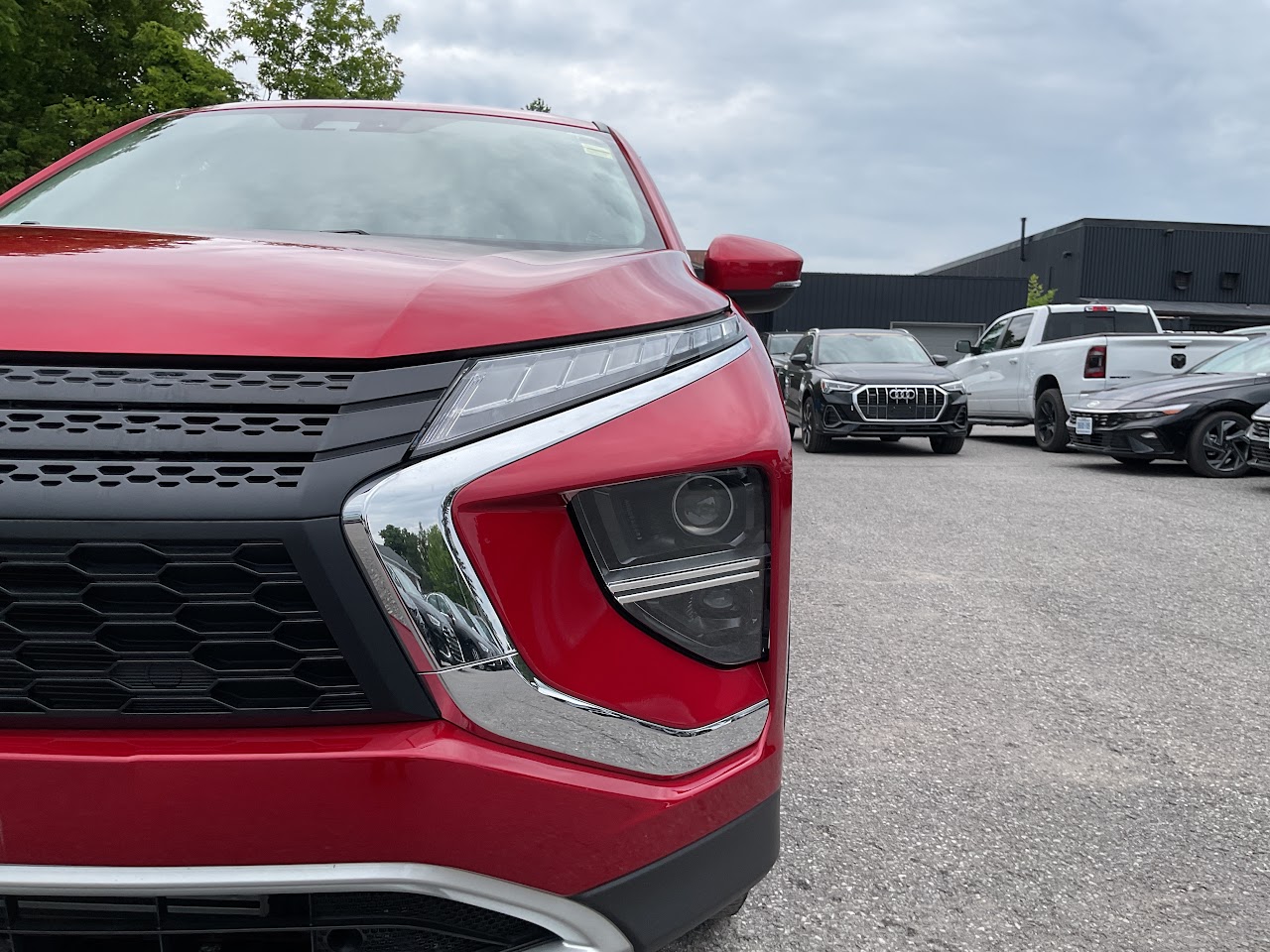 2023 Mitsubishi Eclipse Cross — photo 15 of 32