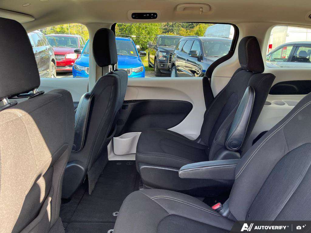 2021 Chrysler Grand Caravan — photo 23 of 25