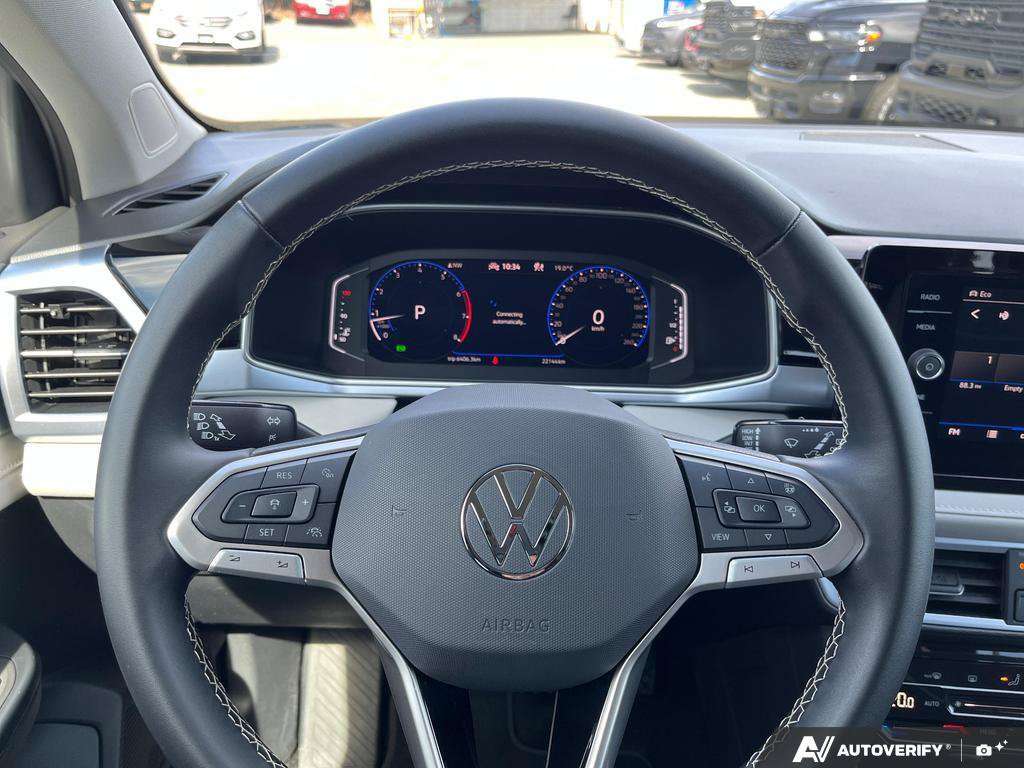 2026 Volkswagen Taos — photo 14 of 25