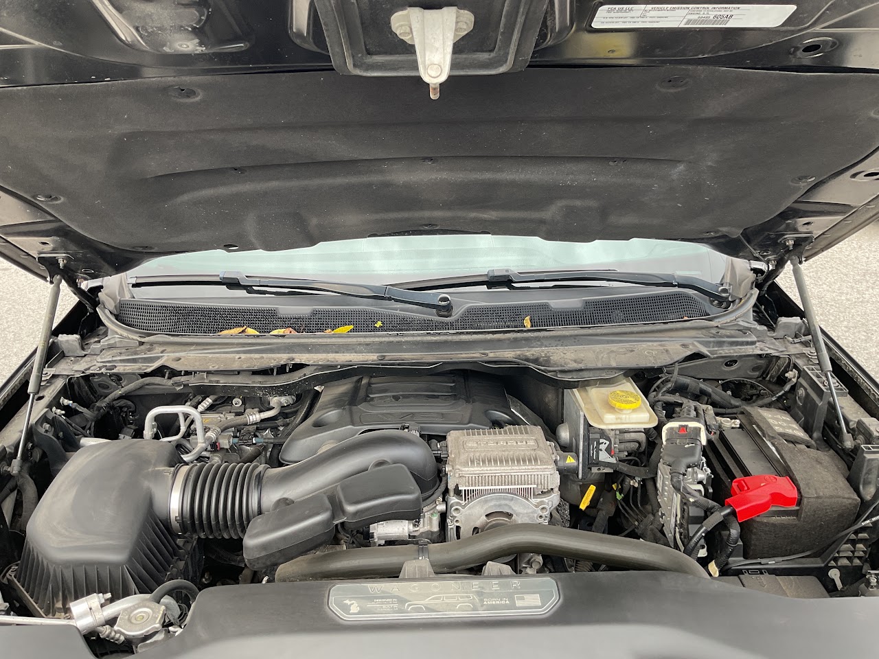 2022 Jeep Wagoneer — photo 33 of 34