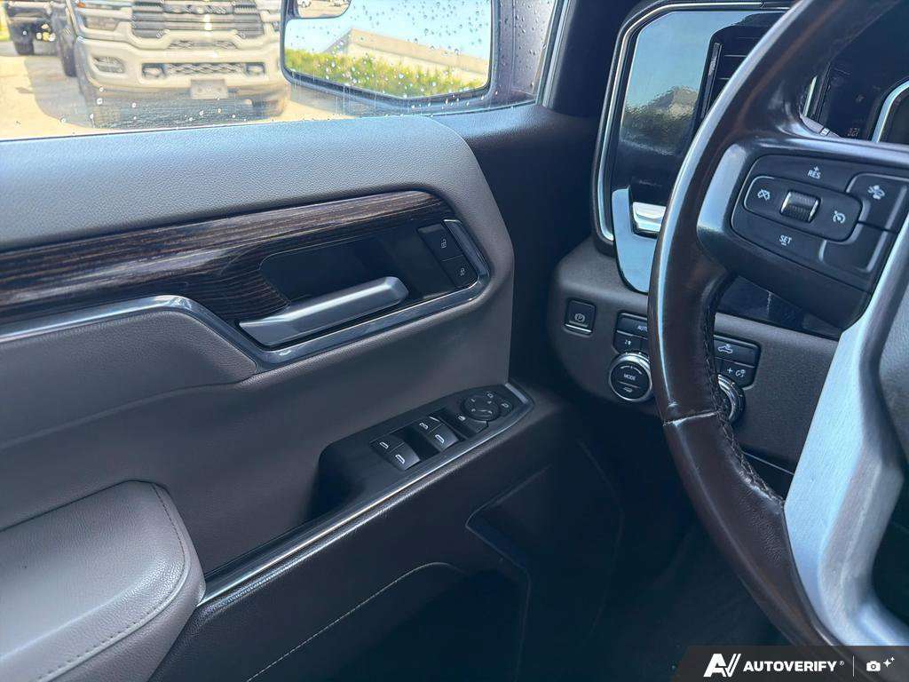 2023 GMC Sierra 1500 — photo 17 of 25
