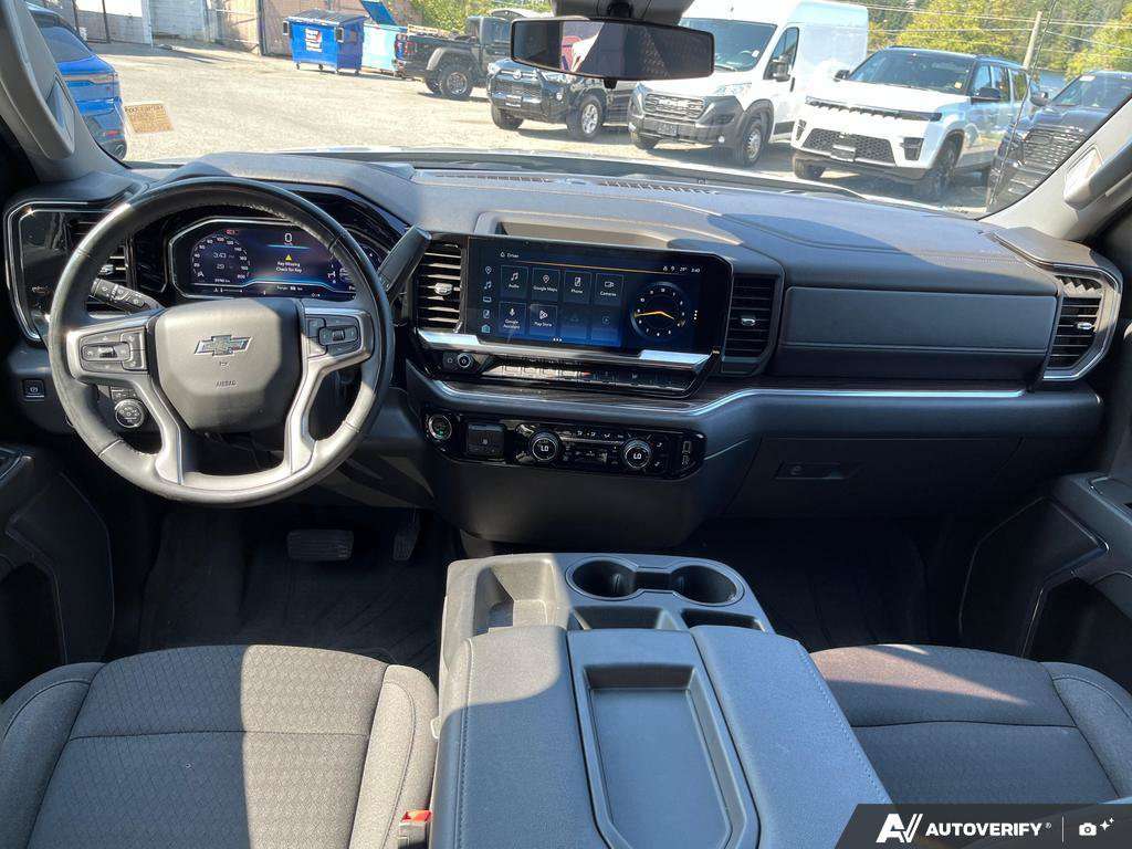 2024 Chevrolet Silverado 1500 — photo 24 of 25
