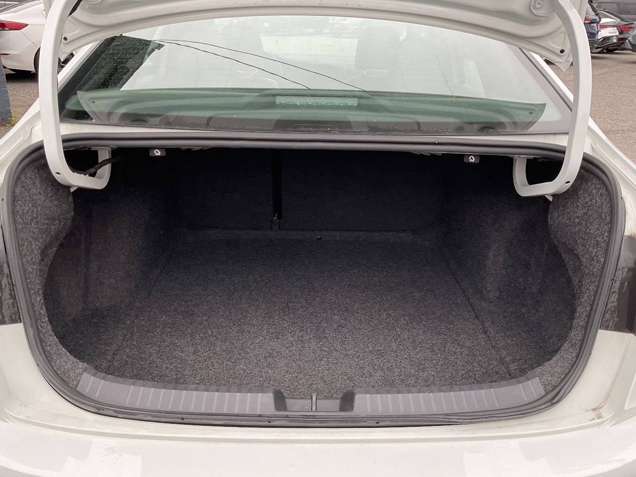 2024 Volkswagen Jetta — photo 21 of 39