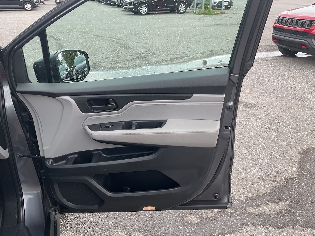 2018 Honda Odyssey — photo 31 of 34