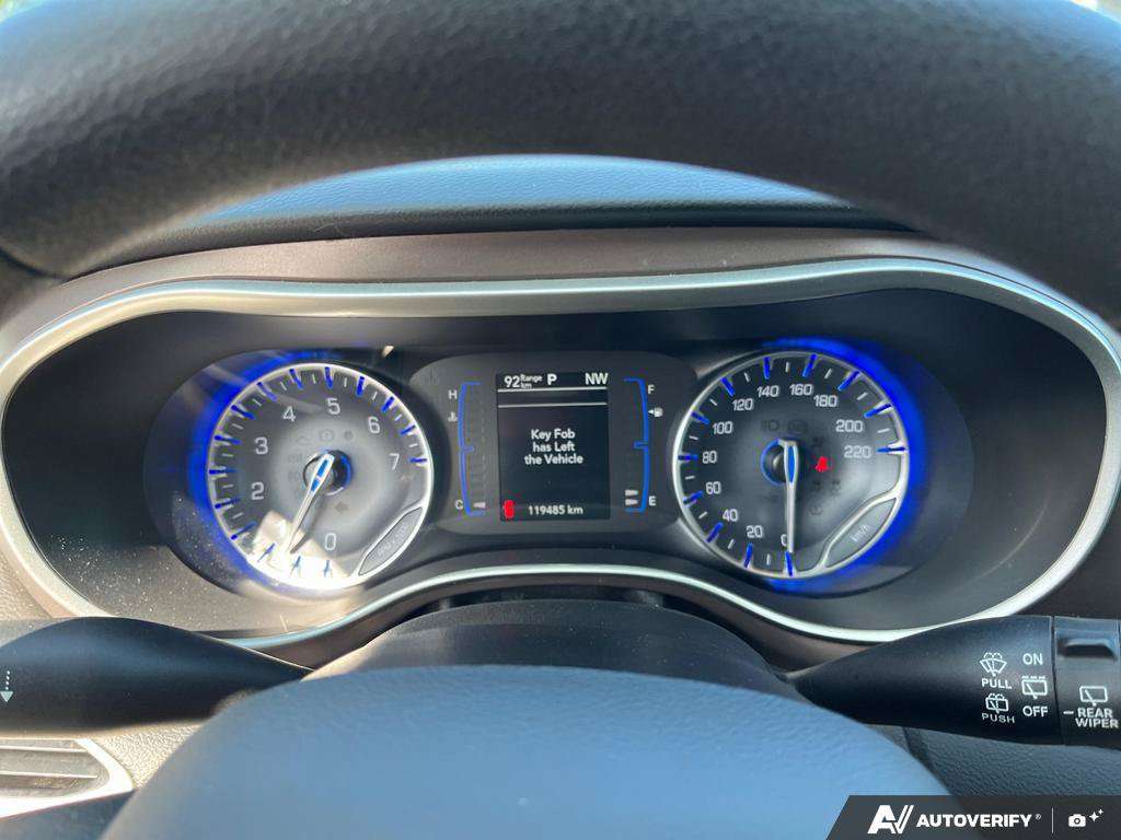 2021 Chrysler Grand Caravan — photo 15 of 25