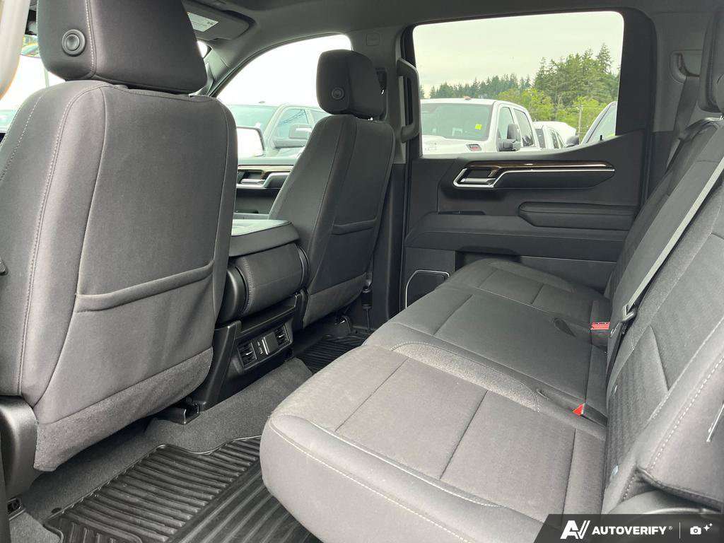 2025 Chevrolet Silverado 1500 — photo 23 of 25