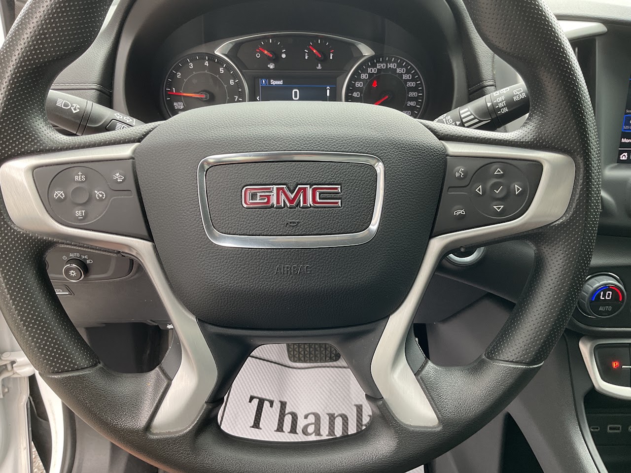 2024 GMC Terrain — photo 26 of 34