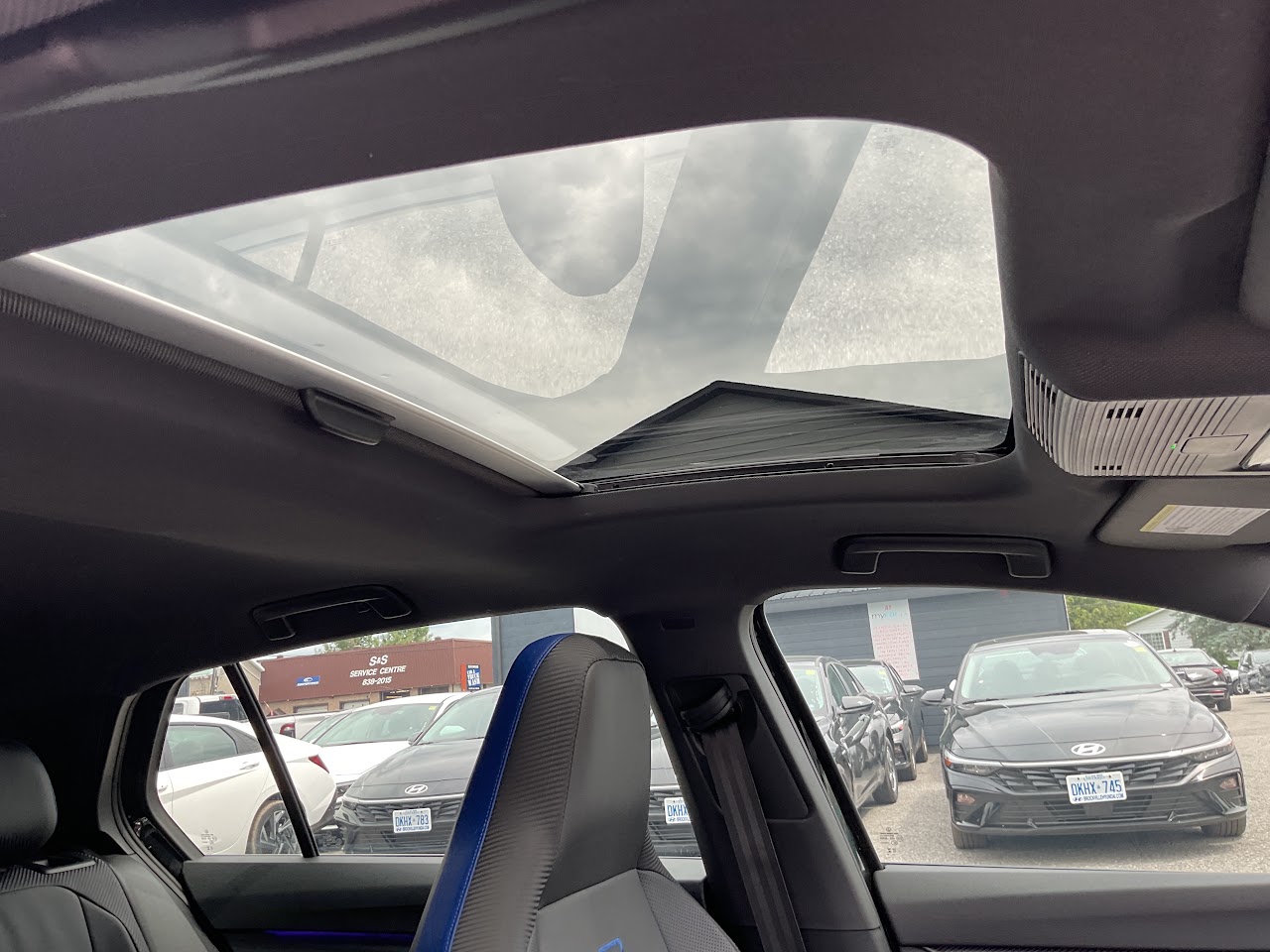 2024 Volkswagen Golf — photo 32 of 34