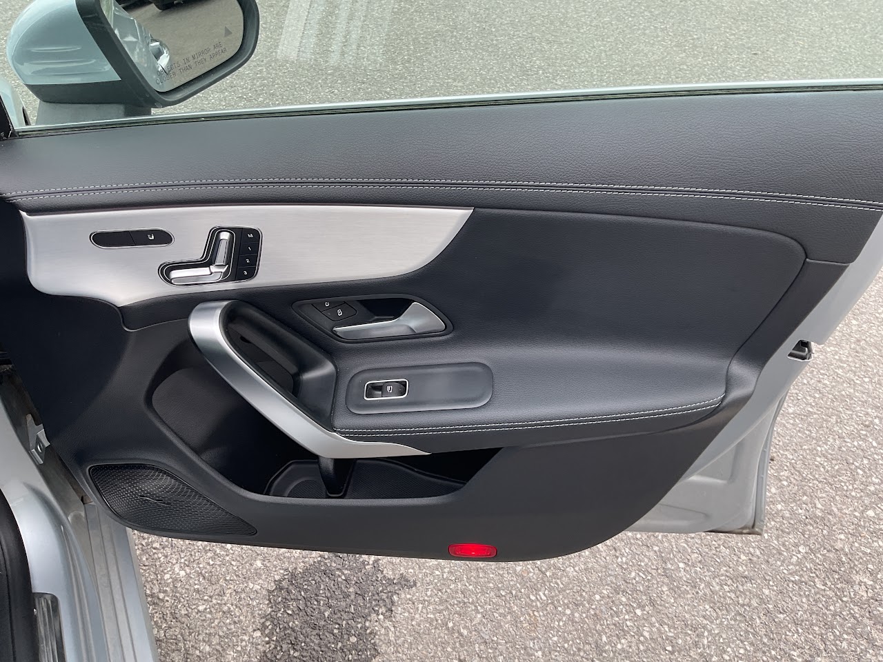 2025 Mercedes-Benz CLA-Class — photo 31 de 34