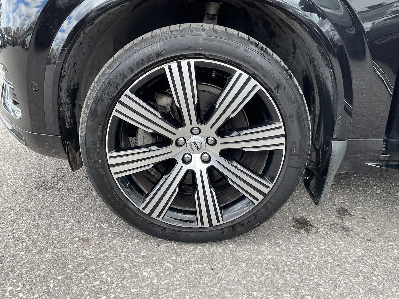 2024 Volvo XC90 — photo 11 of 34