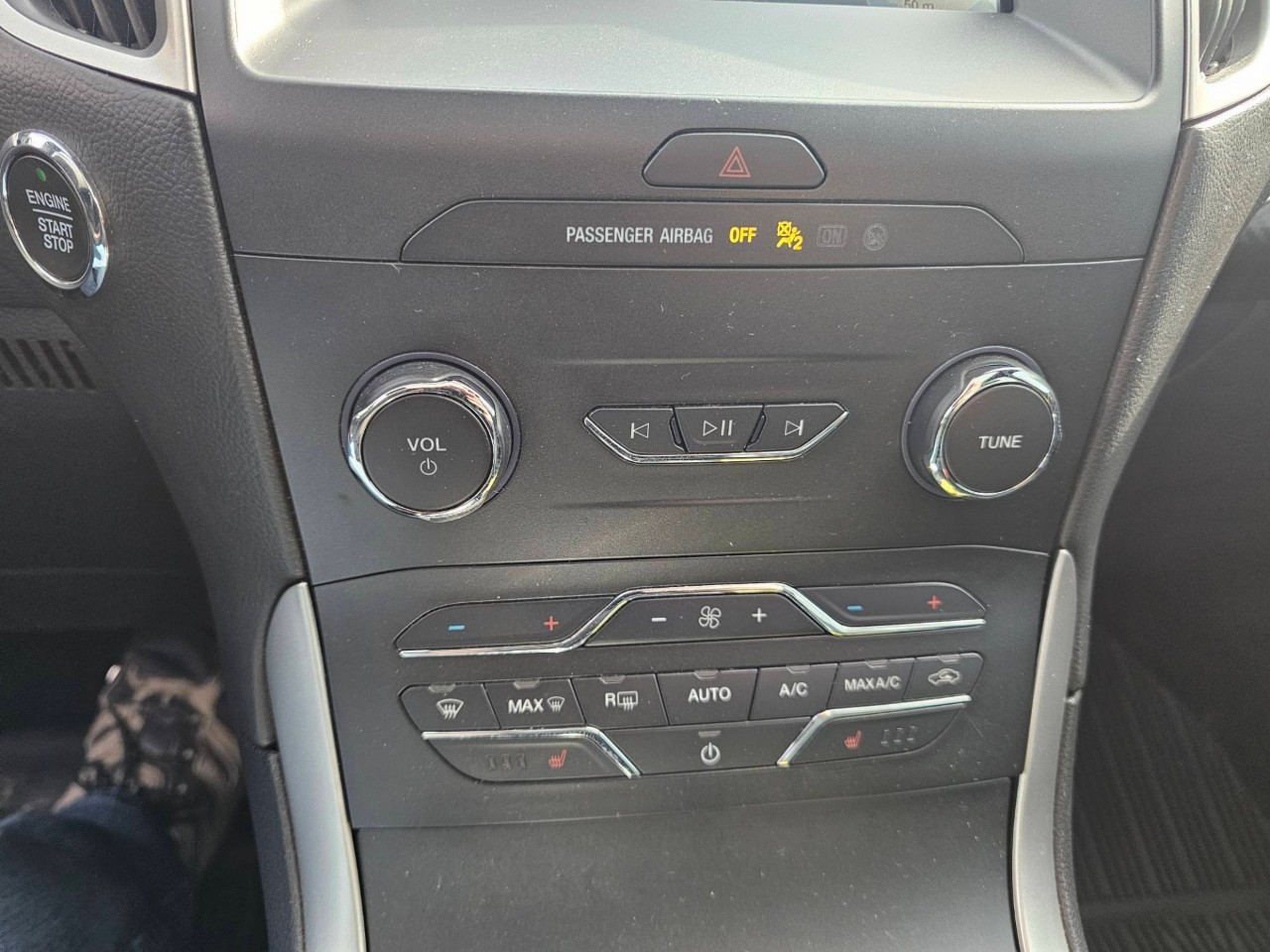 2020 Ford Edge — photo 15 de 24