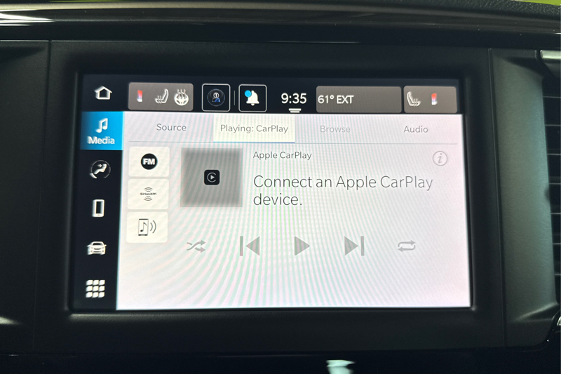 2024 Chrysler Grand Caravan — photo 26 of 34