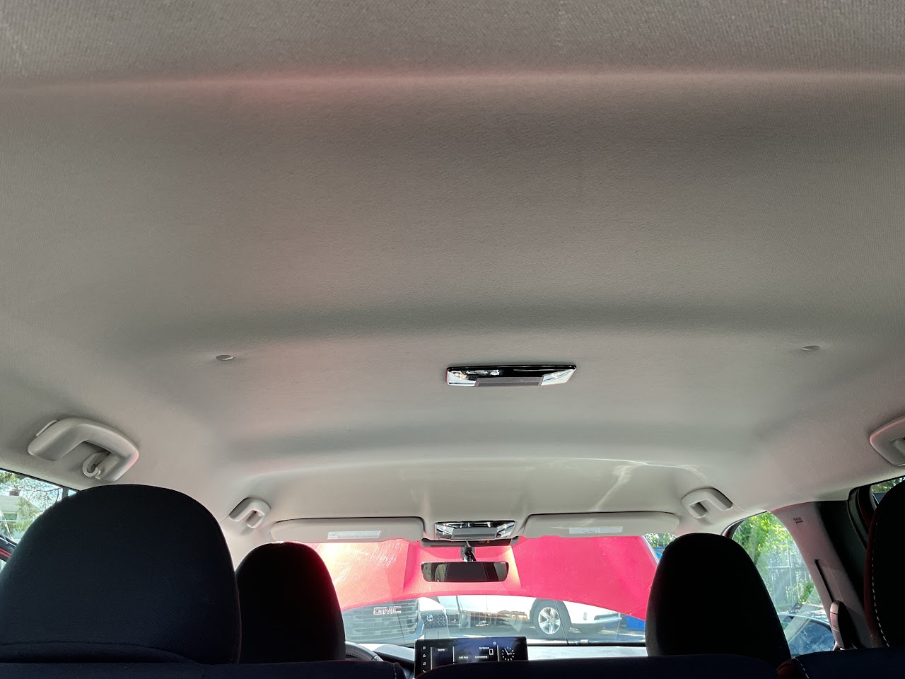 2025 Mitsubishi Outlander — photo 31 of 33