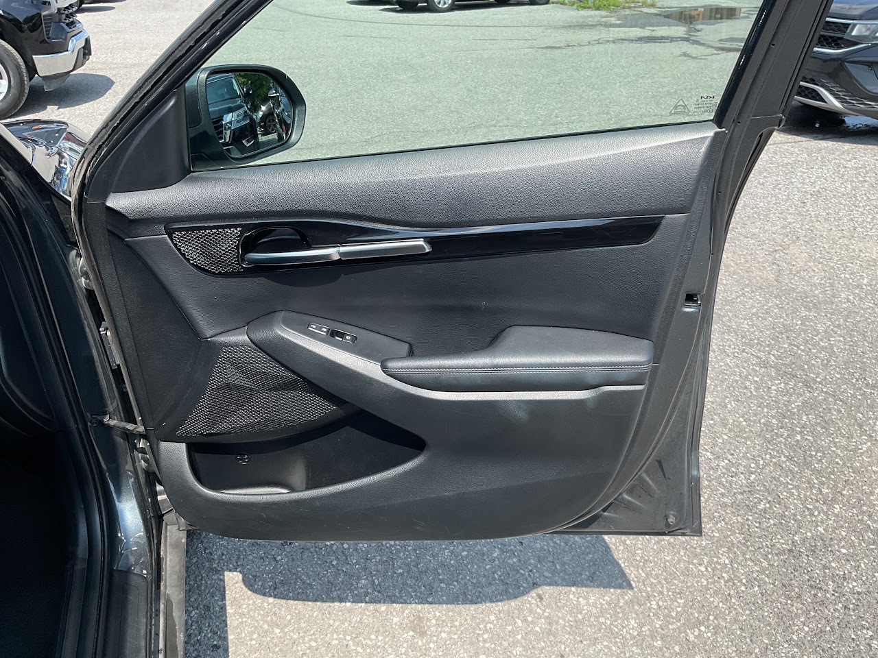 2025 Kia Seltos — photo 31 of 34