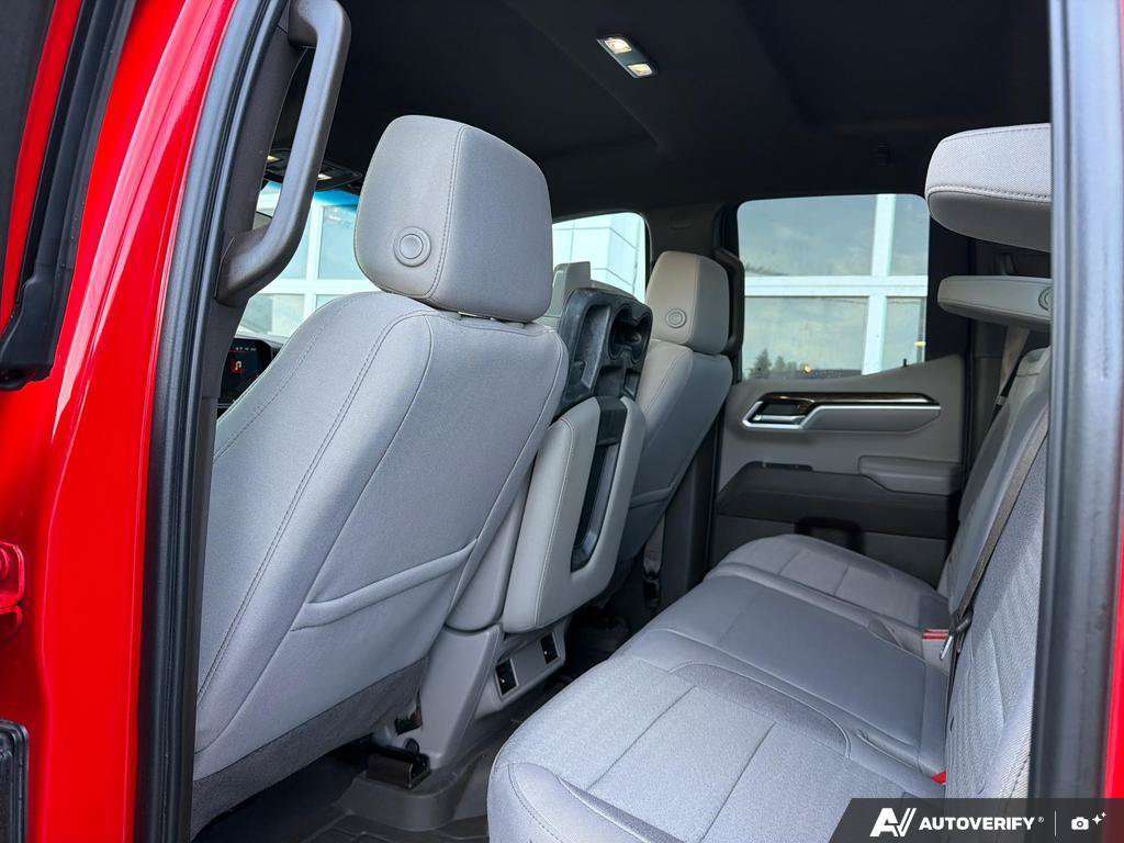 2023 GMC Sierra 1500 — photo 23 of 25