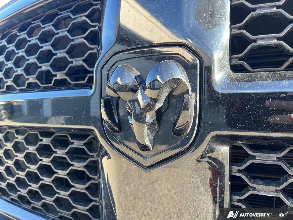 2022 Ram 1500 Classic Crew Cab — photo 9 of 25