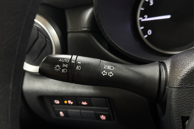 2025 Nissan Versa — photo 14 de 31